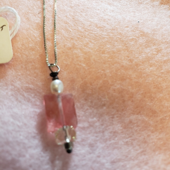 Pink Garnet, Pearl & Crystal Necklace on Silver Chain - Picture 8 of 12